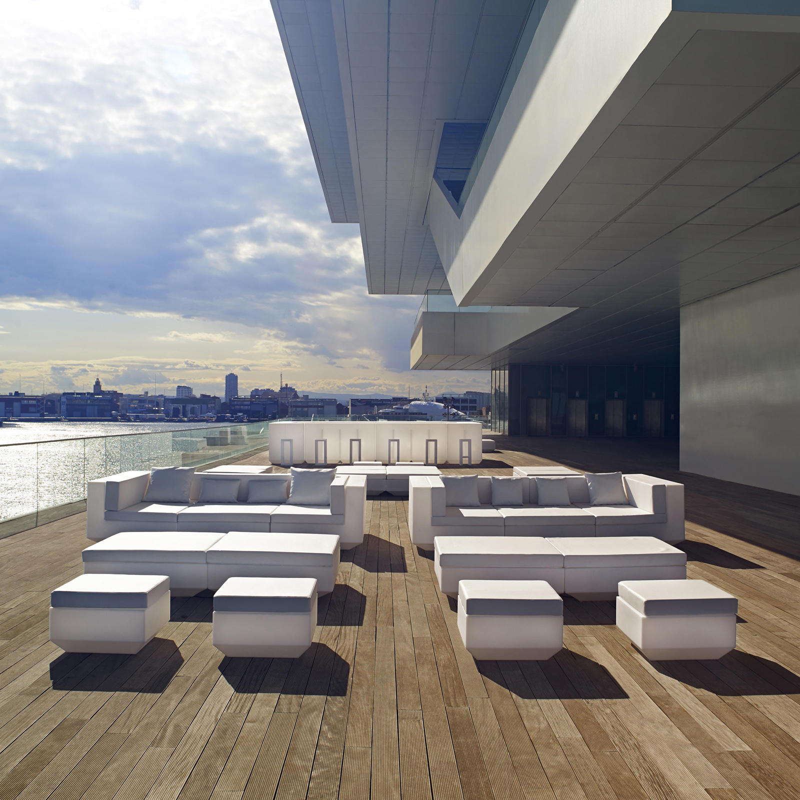 VELA CENTER DEEP SOFA - 3 PIECE <br/> By Vondom - Image 3