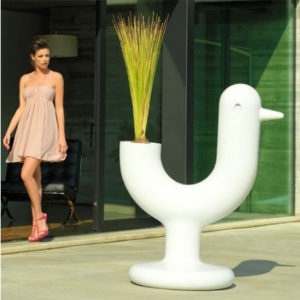 vondom_peacock_planter_basic_matte_corefurniture