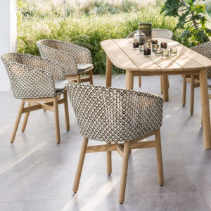 mbrace-dining-chair-lifestyle-dedon-core-furniture