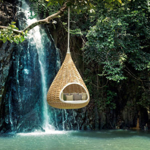 nestrest-hanging-lounger-lifestyle-dedon-core-furniture