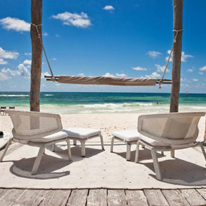 seashell-footstool-lifestyle-dedon-core-furniture