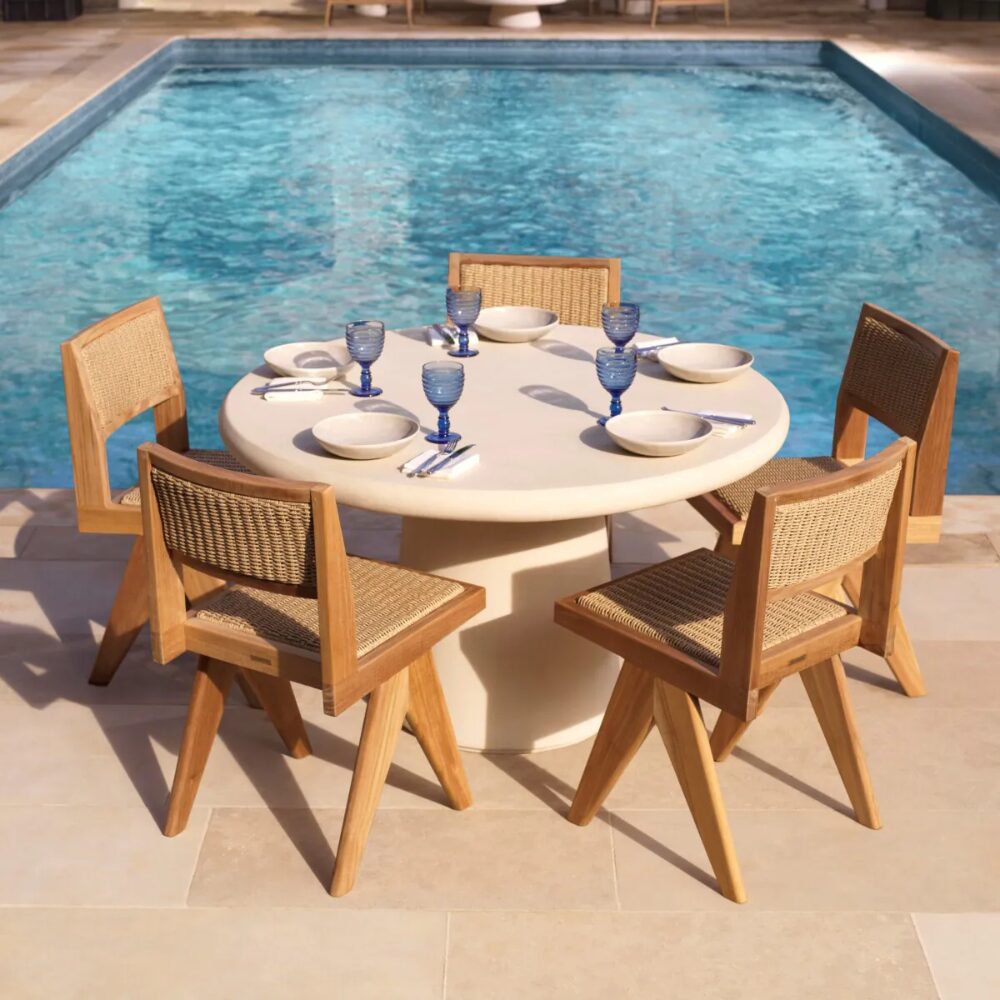 OUTDOOR DINING TABLE CLEON M <br/> By Eichholtz - Image 2