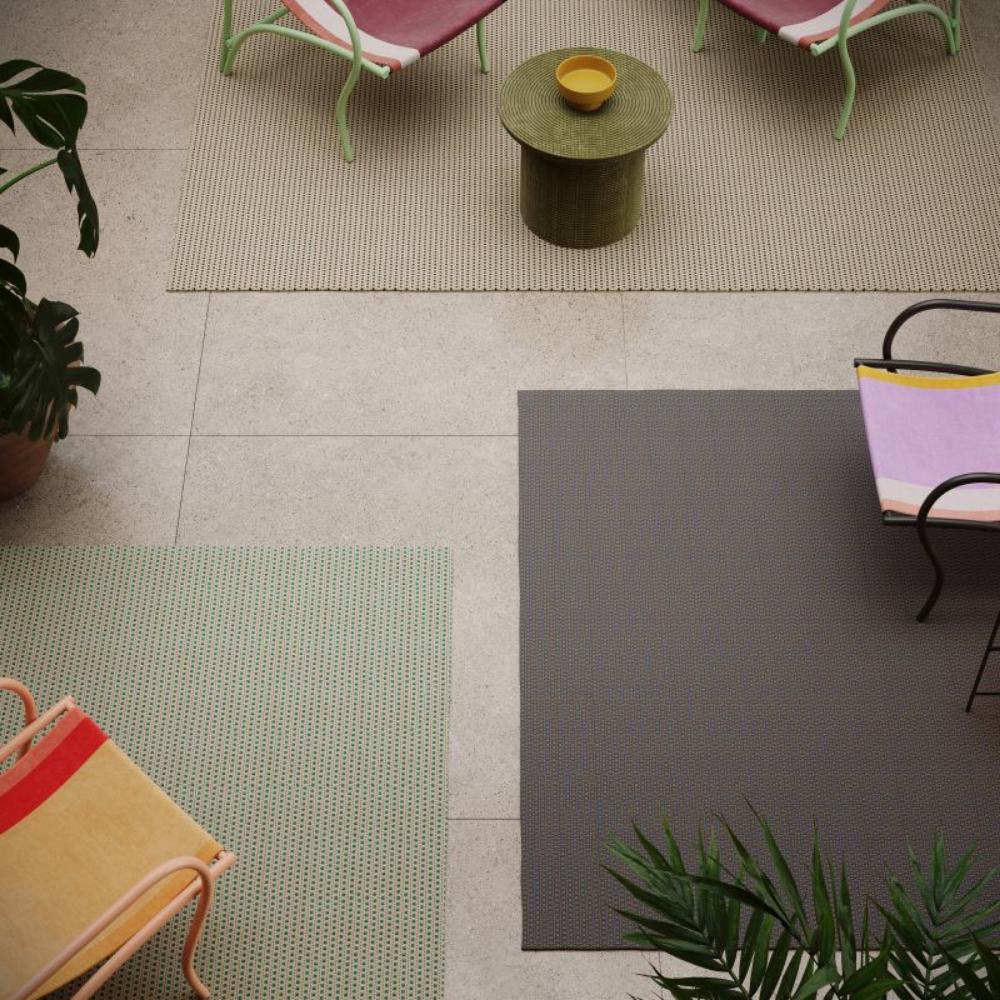 ferreira_de_sa_droplet_outdoor_rug_lifestyle_11_corefurniture_online